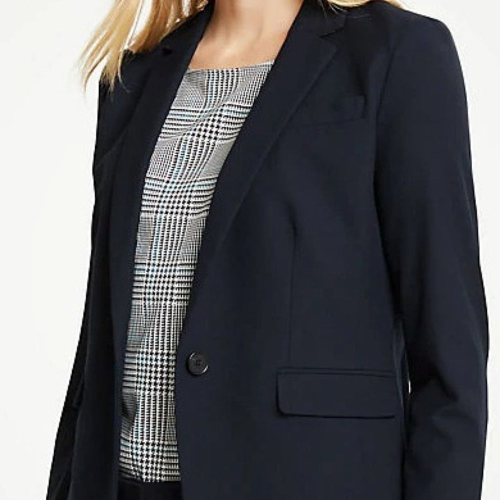 ✨NWT✨ Ann Taylor Navy Blazer - 4P